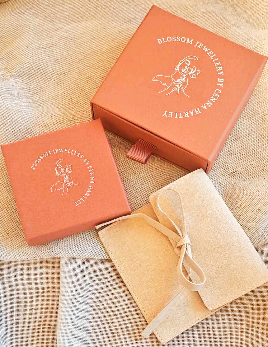 Crescent moon hammered 14k Goldfilled necklace