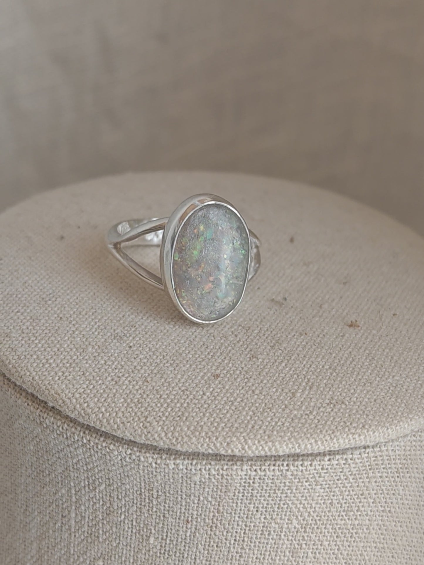 Large oval cremation split band ring