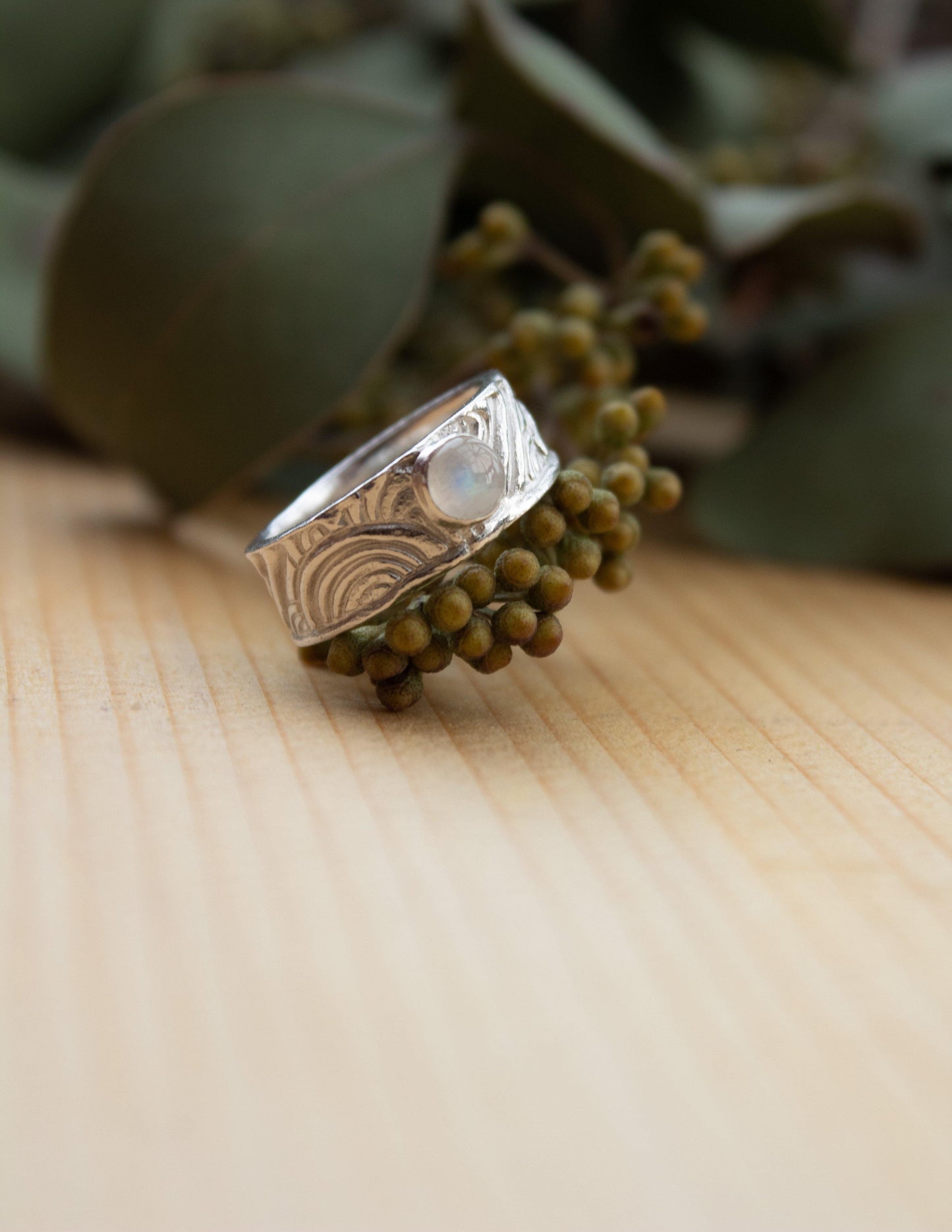 Ougi Moonstone chunky ring - BlossomJewellery